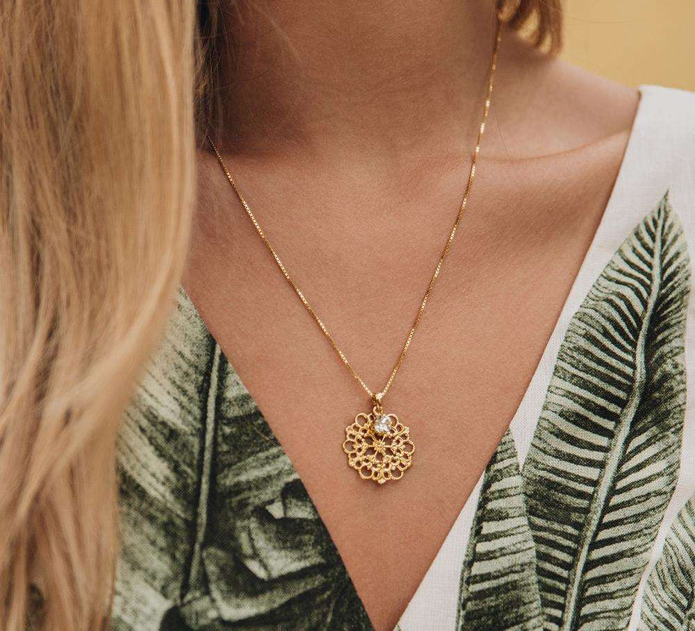 Andrea Necklace / Crystal