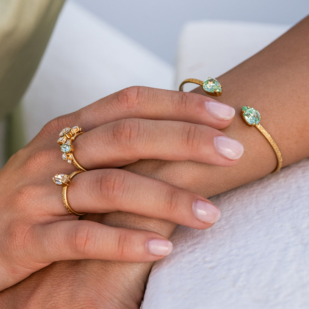Caroline Svedbom - Sandra Ring Chrysolite Jonquil Gold