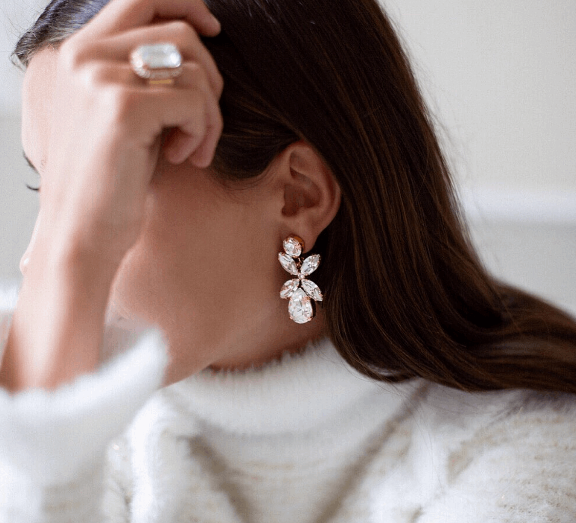 Dione Earrings / Crystal