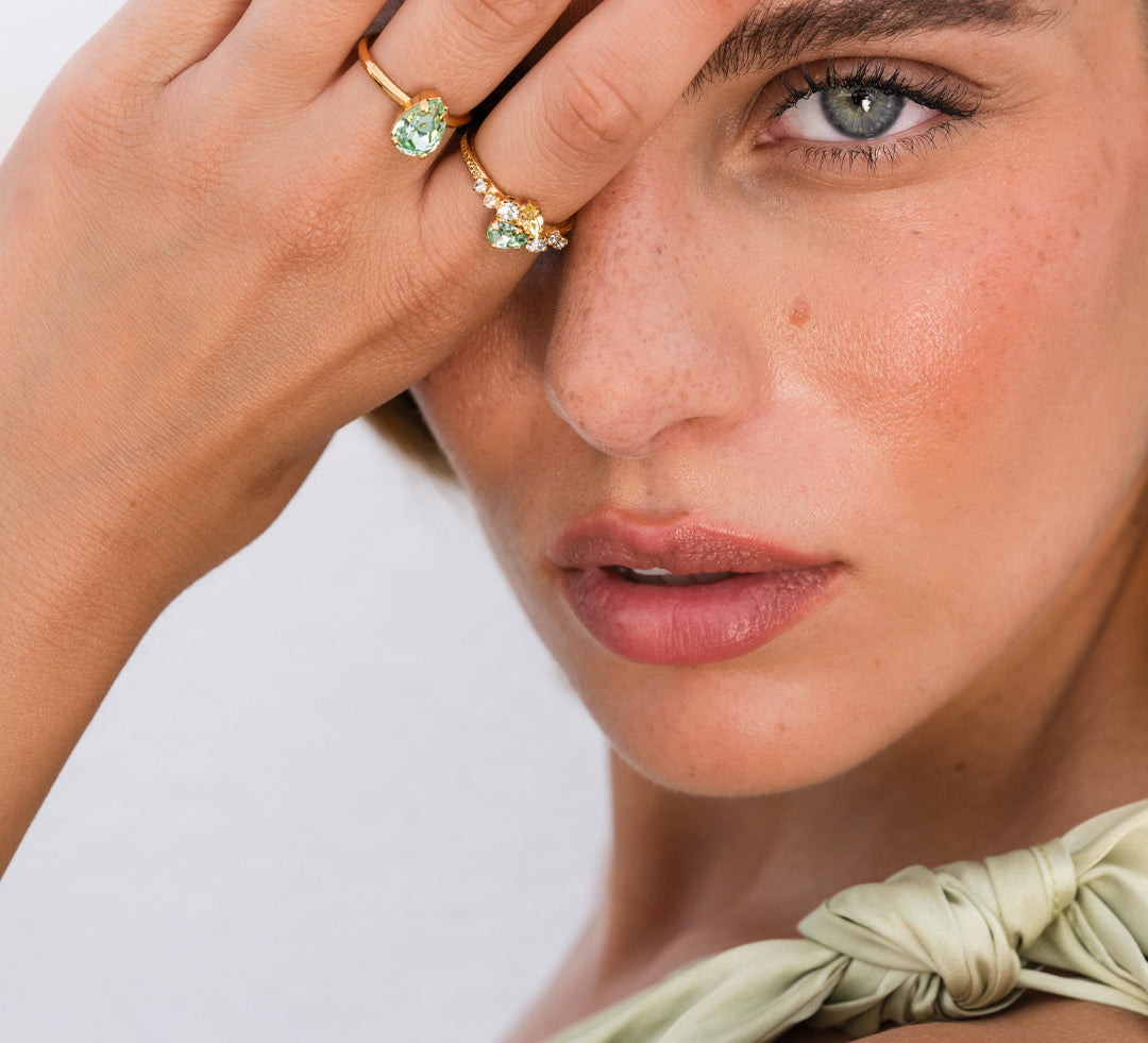 Caroline Svedbom - Sandra Ring Chrysolite Jonquil Gold