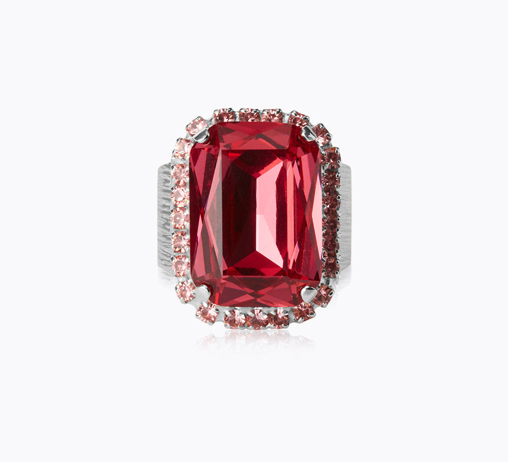 Caroline Svedbom - Lydia Cocktailring Mulberry Red/light Rose Rhodium