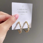 https://cdn.shopify.com/s/files/1/2717/9338/files/Antonia_Loop_Crystal.mp4?v=1623764349
