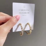 https://cdn.shopify.com/s/files/1/2717/9338/files/Antonia_Loop_Crystal.mp4?v=1623764349