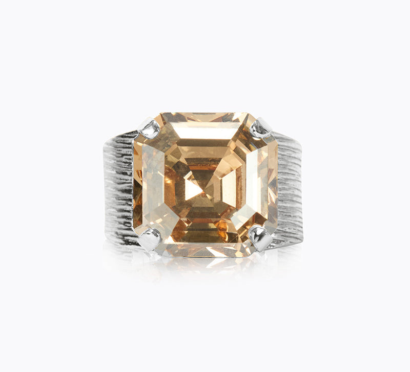Eve Ring / Golden Shadow