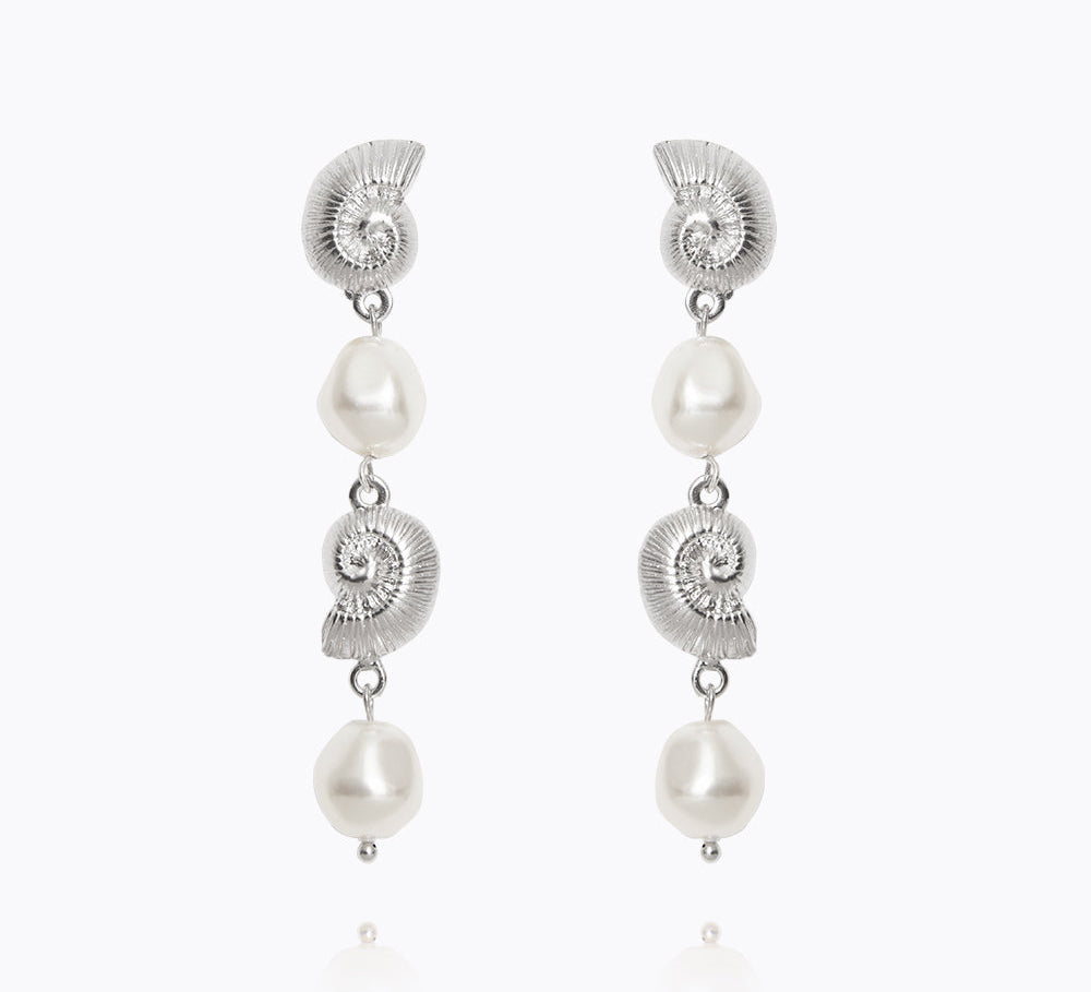Caroline Svedbom - Shell Pearl Earrings Pearl Rhodium