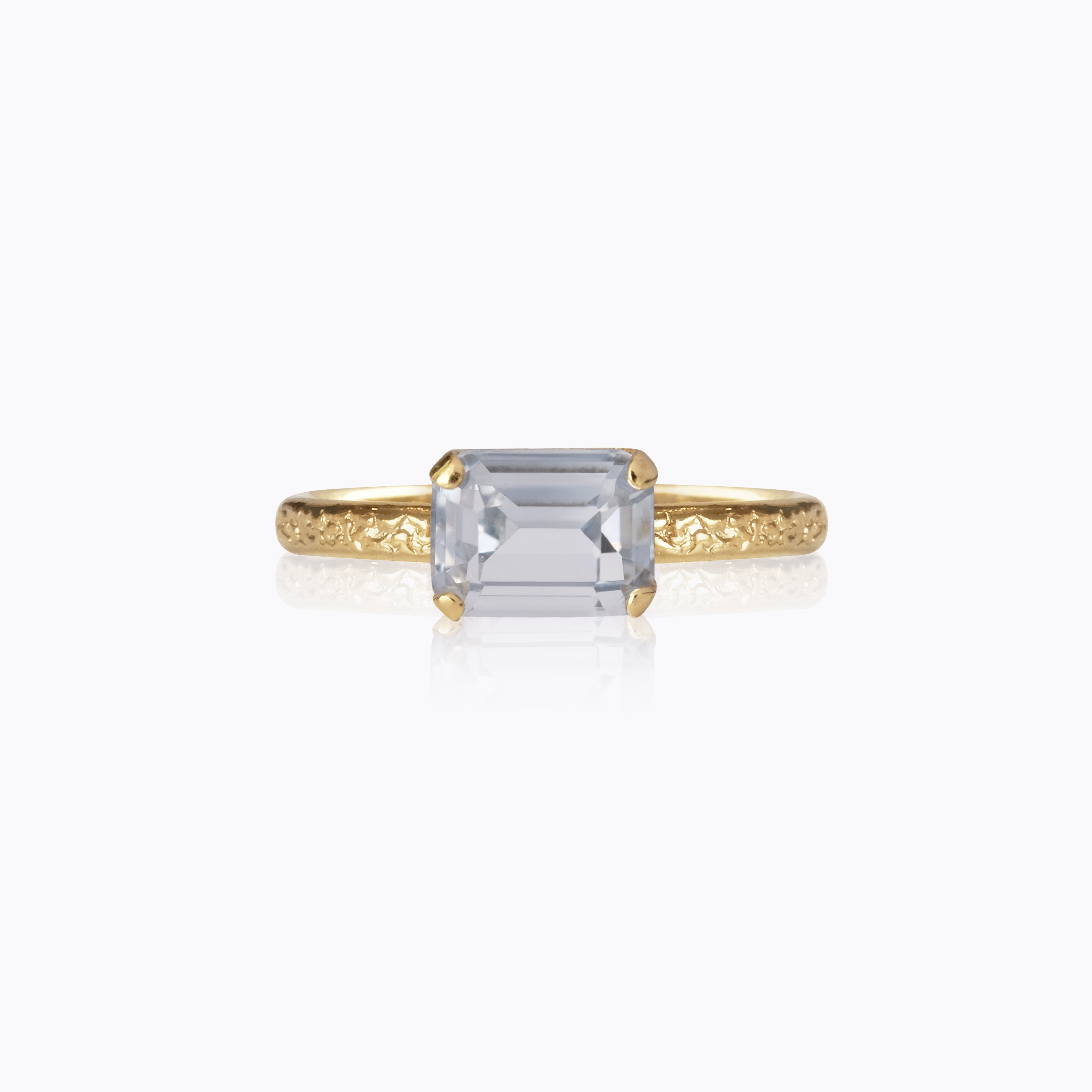 Caroline Svedbom - Naya Ring Light Sapphire Gold